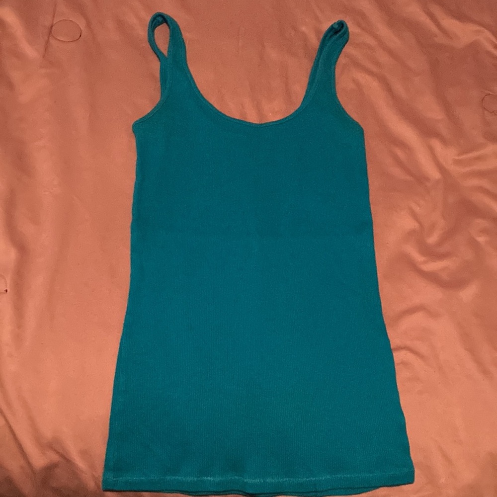 Victoria’s Secret Ribbed Tank - Picture 2 of 8